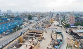 東部快線地鐵14號(hào)線明年通車(chē)，旭東圍擋廠家為城市安全建設(shè)美麗屏障！